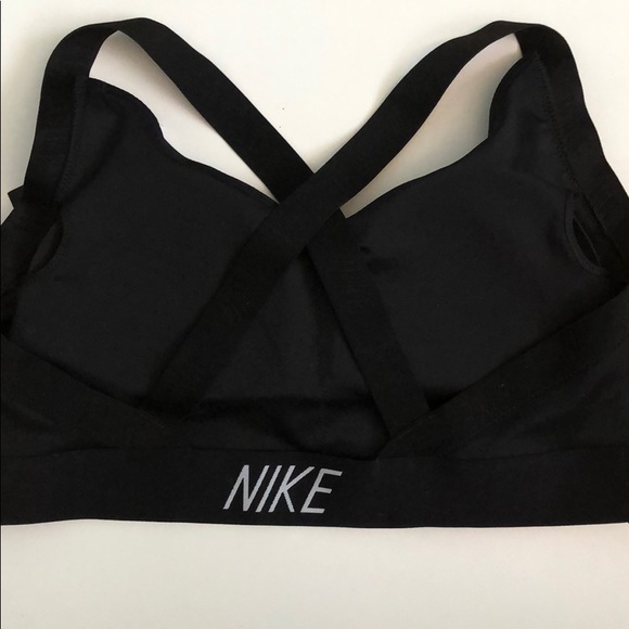 NIKE women’s sports bra - Picture 2 of 5
